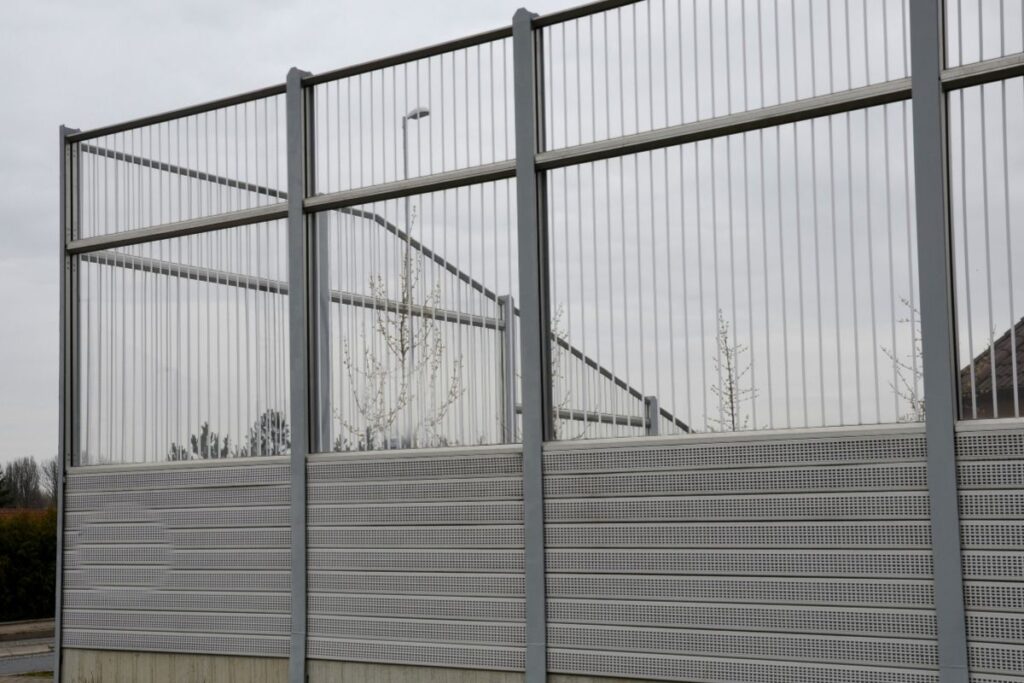 Industrial perimeter security fencing installation and call-out repair Hertfordshire London Midlands – Industrial Gates and Barrier Systems