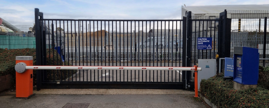 Automatic sliding gate installation and repair Hertfordshire London Midlands – Industrial Gates and Barrier Systems
